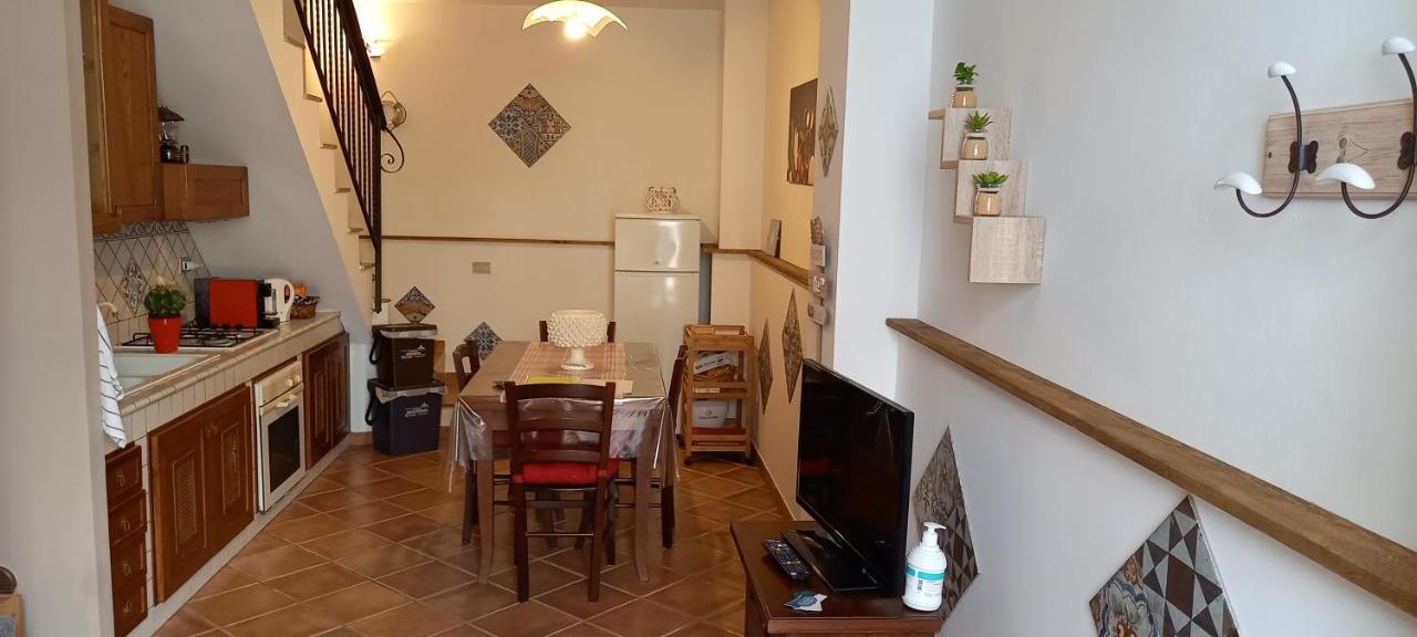 Casa Vacanze Chiara 테라시니 외부 사진
