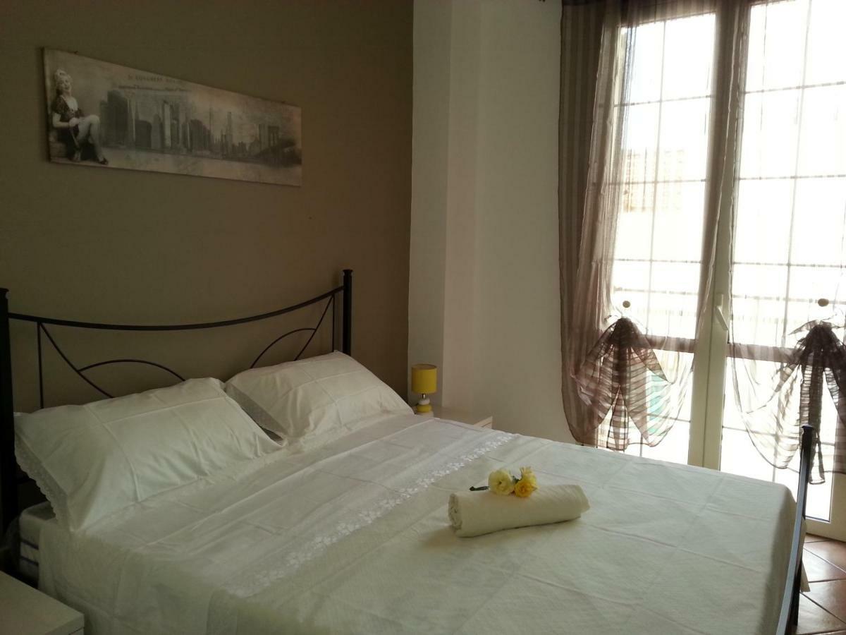 Casa Vacanze Chiara 테라시니 외부 사진