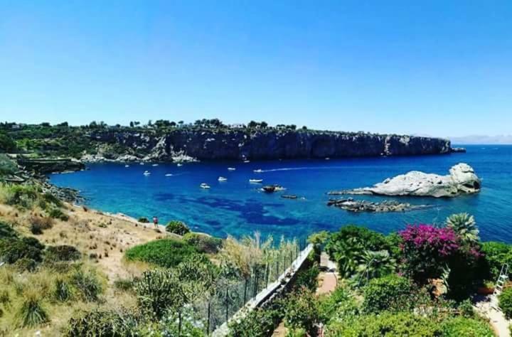 Casa Vacanze Chiara 테라시니 외부 사진